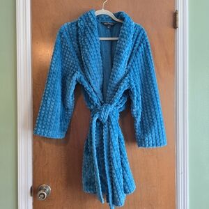 Noire Jasmine Rose Blue with Short Length Fleece Robe Size XL